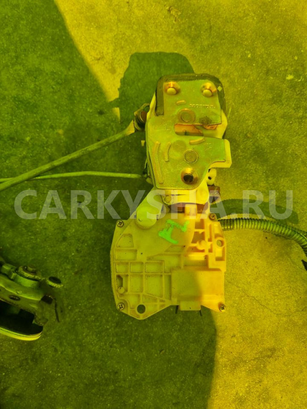 Замок двери Honda Inspire 