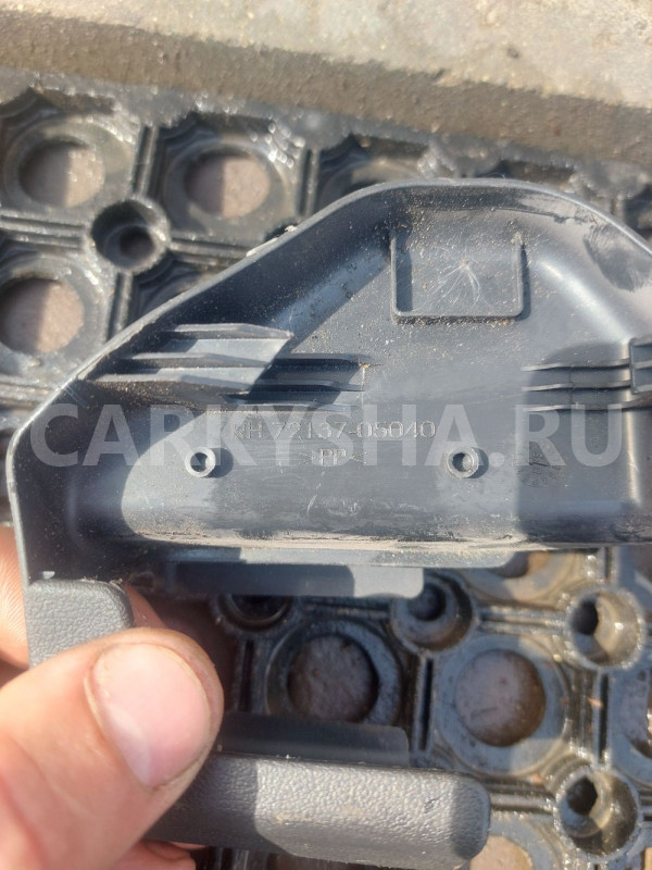 Накладка сиденья правая   Toyota Avensis Т250 Toyota Avensis оригинальный номер 7213705040