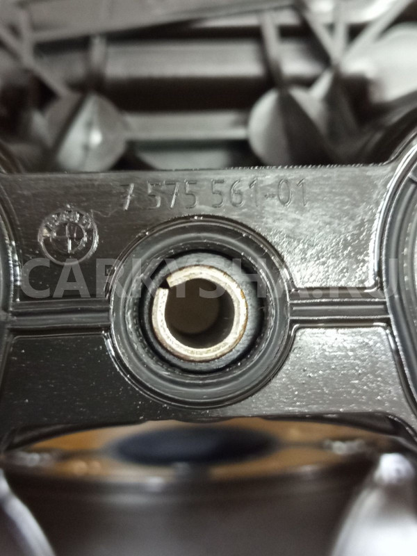 Крышка BMW X3 F25 (2010—2014) BMW X3 оригинальный номер 11 12 7 575 561