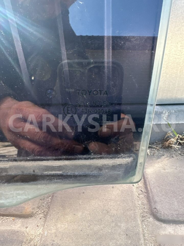 Стекло задней левой двери Toyota Avensis T250 Toyota Avensis 