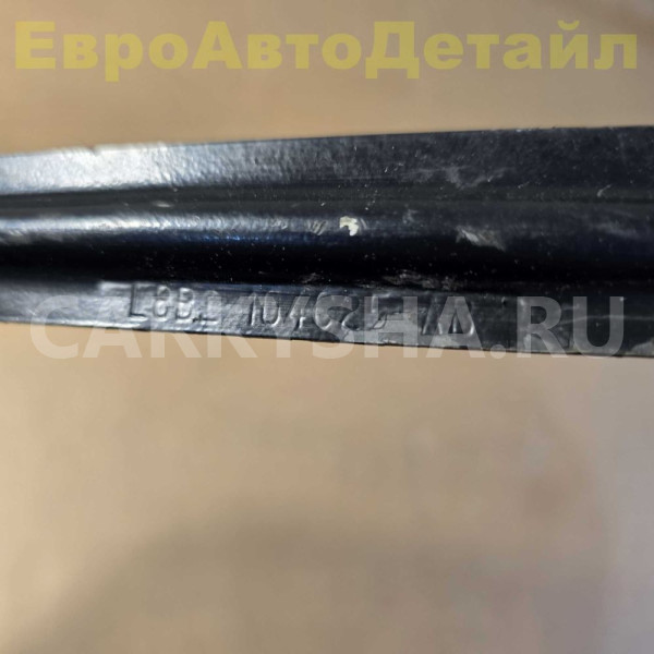 Кронштейн защиты задний Land Rover Defender 2 L663 Land Rover Defender оригинальный номер LR133438