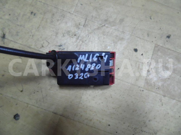 Трос открывания капота Mercedes-Benz M-класс W164 рестайлинг (2008—2011) Mercedes-Benz M-klasse оригинальный номер A1648800159