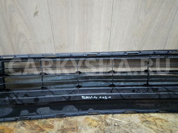 Решетка в бампер центральная Toyota RAV 4 2013> Toyota RAV 4 оригинальный номер 5311342080