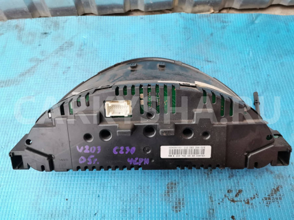 Приборная панель Mercedes C W203 Mercedes-Benz C-klasse оригинальный номер A2035400948