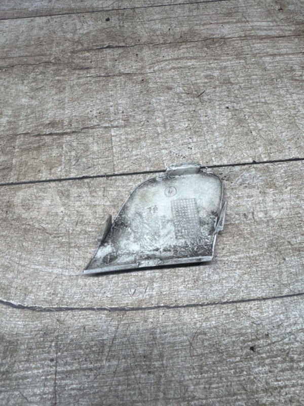 Заглушка бампера, буксировочного крюка FOCUS 3 Ford Focus оригинальный номер Bm5117a989a