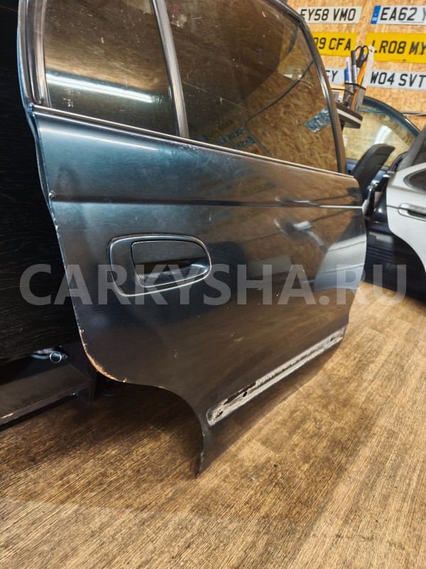 Дверь задняя правая Toyota Corona оригинальный номер 6700320730