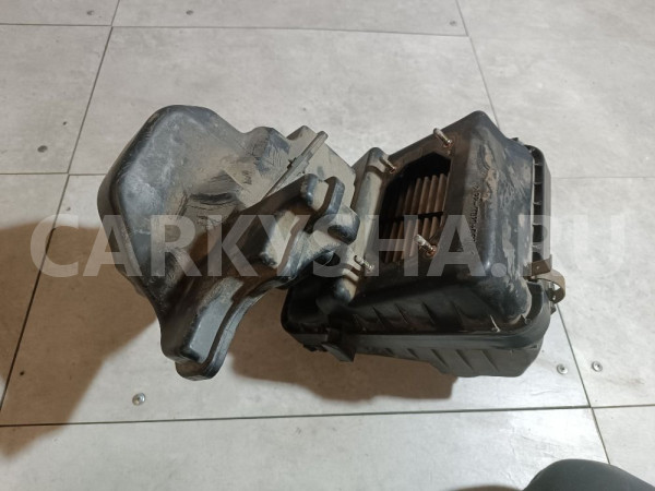 Корпус воздушного фильтра Mitsubishi i оригинальный номер MD171255