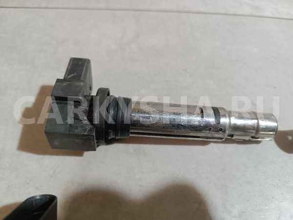 Катушка зажигания Volkswagen Passat оригинальный номер 036905715F