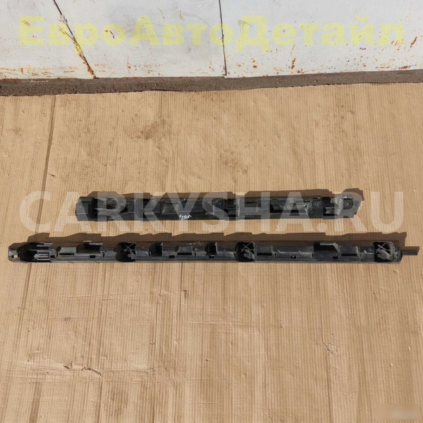Кронштейн накладки порога Volvo S60 V60 V60CC 2019 Volvo S60 оригинальный номер 32262699