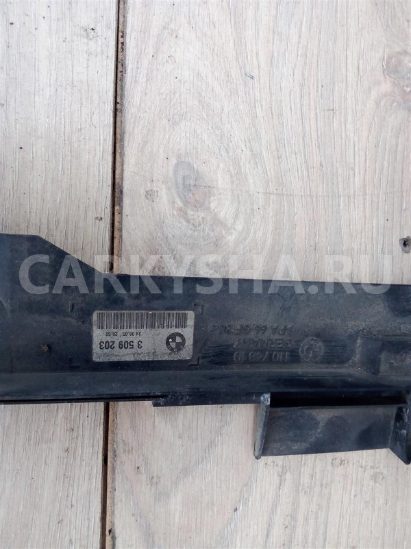 Кронштейн радиатора BMW X3 E83 2004-2010 BMW X3 оригинальный номер 7688136