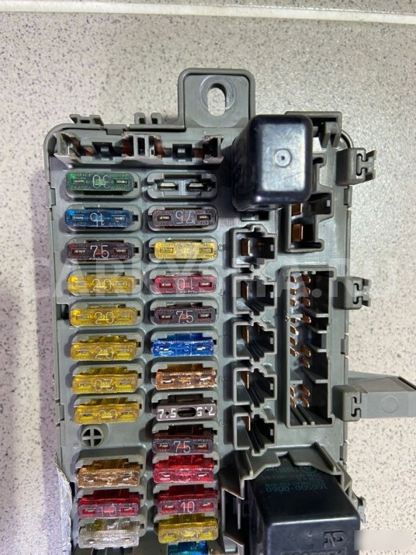 Монтажный блок Honda Civic 1992 г Honda Civic оригинальный номер RK0060