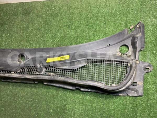 Решетка под лобовое стекло Subaru Forester оригинальный номер 91411SA010