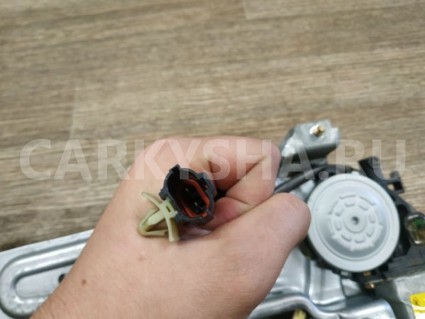 Стеклоподъемник электр. задний правый Kia Sorento 