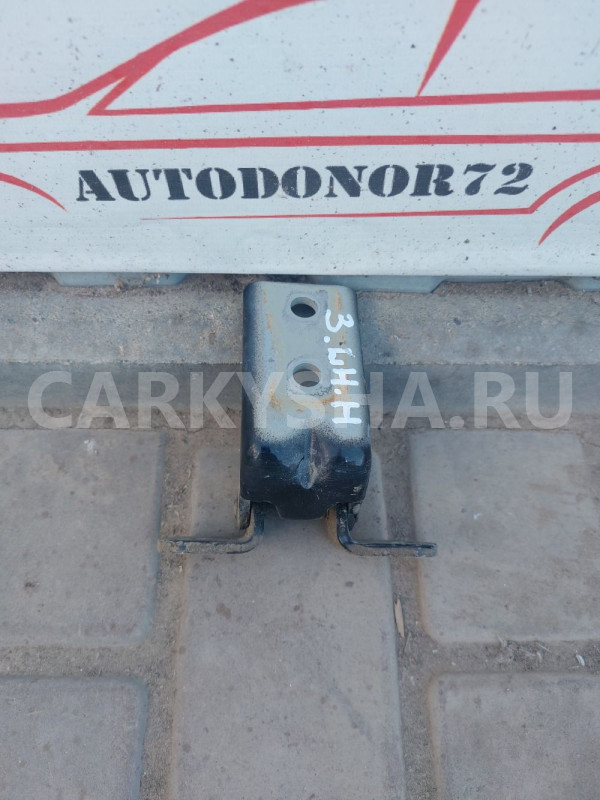 Петля двери задней левой нижняя Hyundai Getz Hyundai Getz оригинальный номер 793501C000