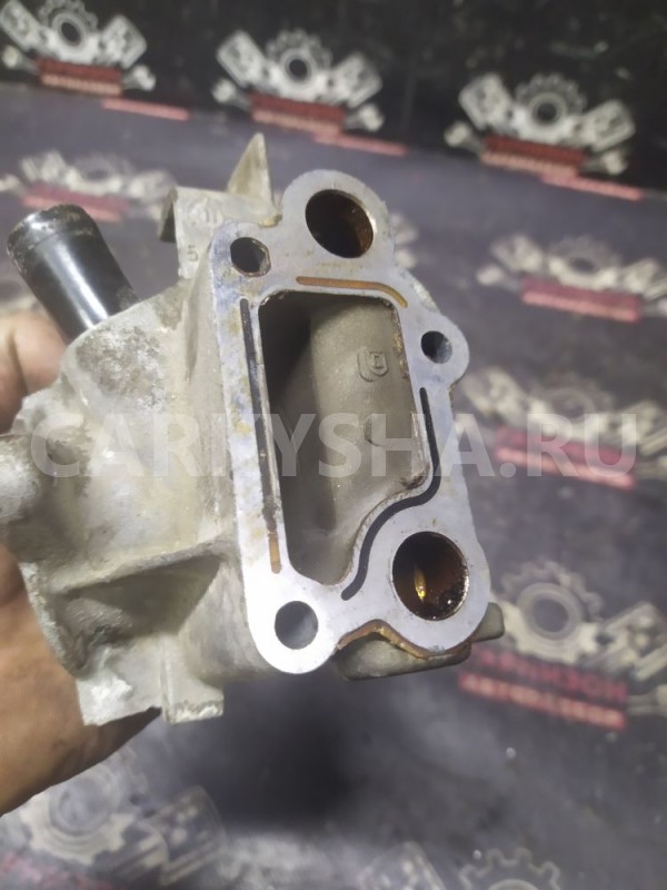 Корпус термостата K7MF710 Рено Сандеро Renault 14 оригинальный номер 493155