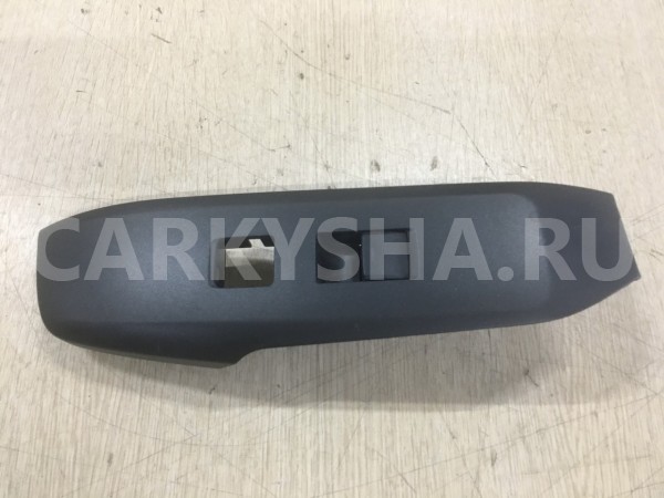 Кнопка стеклоподъемника с накладкой правая Lexus NX внедорожник 5 дв. оригинальный номер 74230-78010