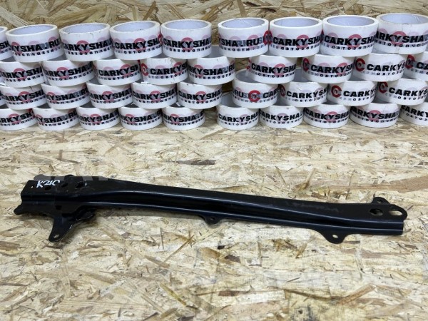 Кронштейн подрамника правый Toyota Corolla XII (E210) – седан оригинальный номер 51107-02200