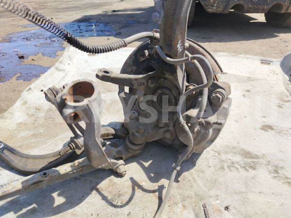 Кулак поворотный правый Mitsubishi Galant 8 Mitsubishi Galant 