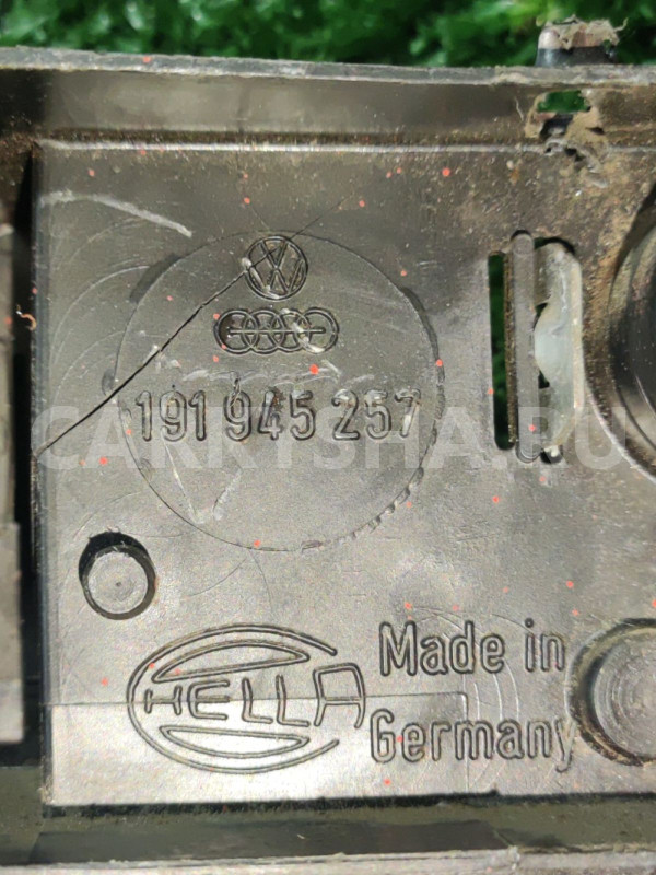 Плата фонаря заднего левого Volkswagen Golf-2 Volkswagen Golf оригинальный номер 191945257
