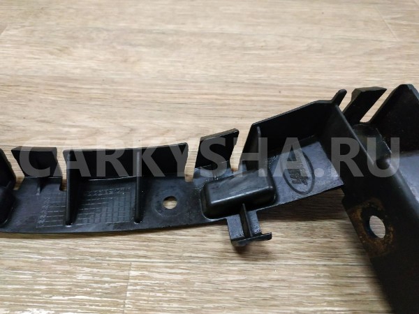 Кронштейн заднего бампера правый Land Rover Freelander 