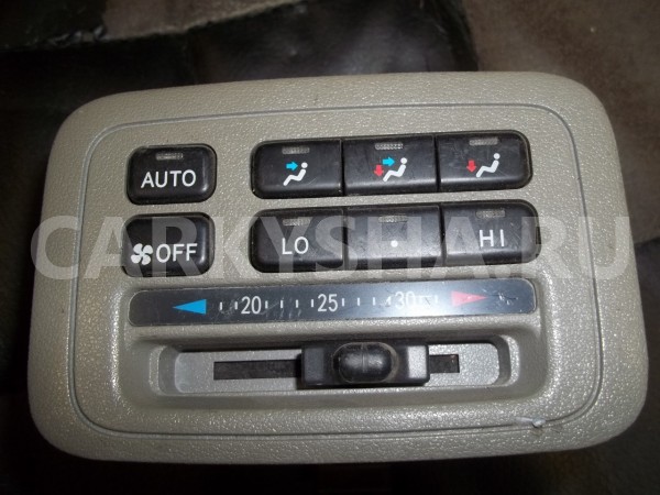 Блок управления климат-контролем задний. Toyota Land Cruiser 100 Series оригинальный номер 8610-60121