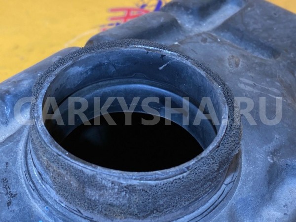 Резонатор воздушного фильтра Mazda Tribute 2.3 Mazda 2 оригинальный номер L3H51319X