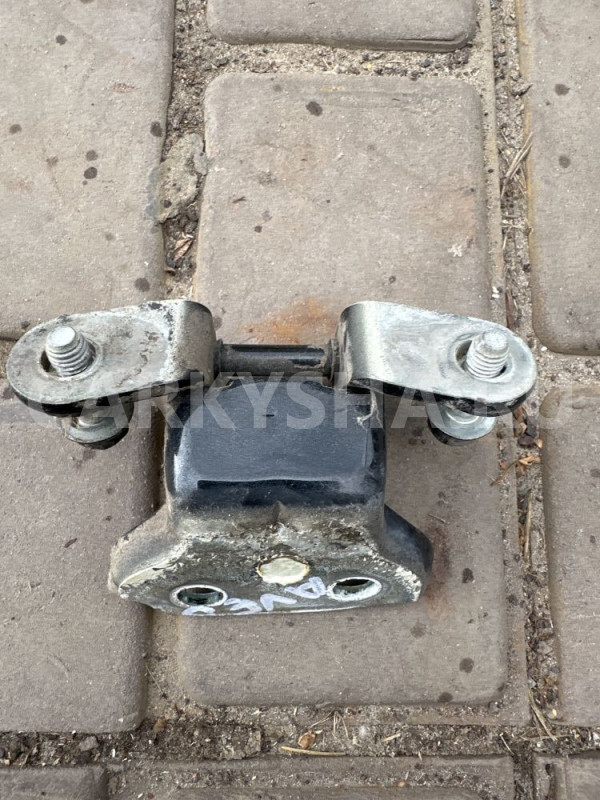 Петля двери задней левой верх Chevrolet Aveo T250 Chevrolet Aveo оригинальный номер 96541502