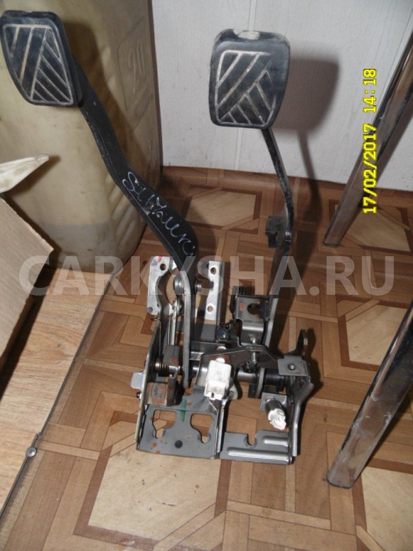Блок педалей Suzuki Grand Vitara II рестайлинг (2008—2012) Suzuki Grand Vitara 