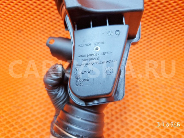 Патрубок воздушный BMW F30 F31 B48B20 2.0 BMW 3er оригинальный номер 13718601681