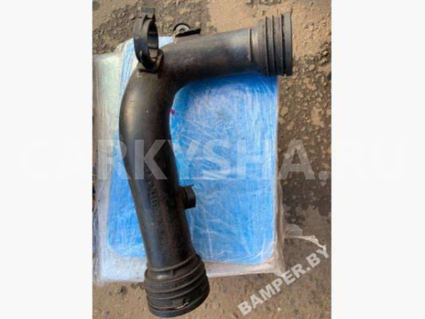 Патрубок интеркулера Volkswagen Passat B6 (2005—2010) Volkswagen Passat оригинальный номер 1K0145770D