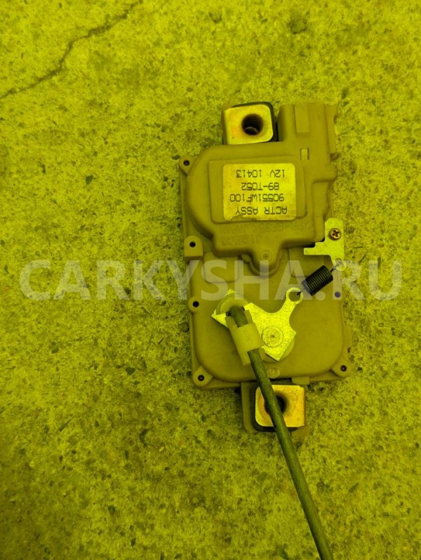 Замок 5-й двери Nissan Liberty 