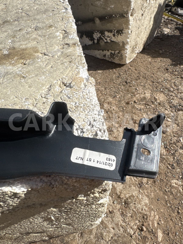 Накладка двери передняя правая jeep Grand Cherokee Jeep Cherokee оригинальный номер 05091018aa