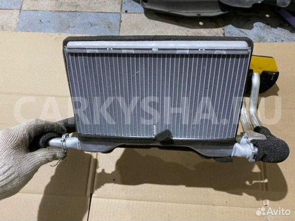 Радиатор отопителя BMW 5 F07 N55B30 2010 BMW 5er оригинальный номер 64 11 9 163 330