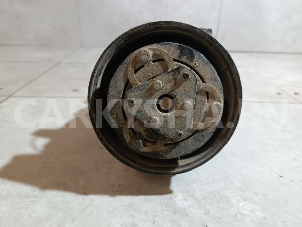 Компрессор системы кондиционирования Nissan Sunny оригинальный номер 926008N200
