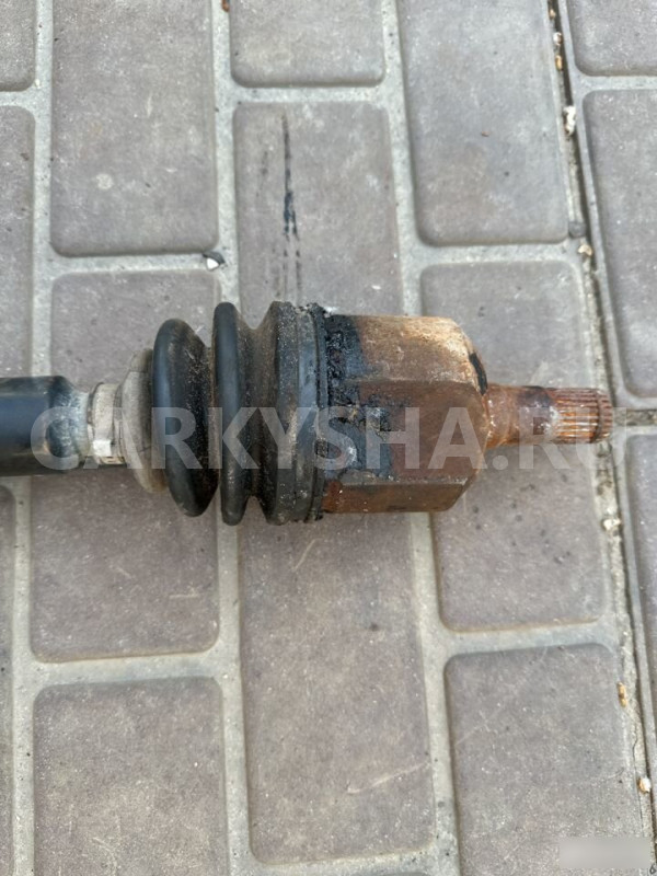 Привод правый VW Golf plus 1.6 bse АКПП Volkswagen Golf Plus оригинальный номер 1K0407272KB