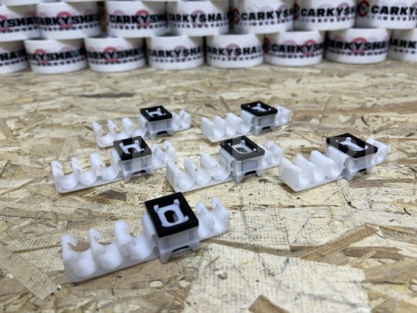 Крепление топливных трубок Toyota Camry VIII (XV70) Рестайлинг – седан оригинальный номер 77298-33050