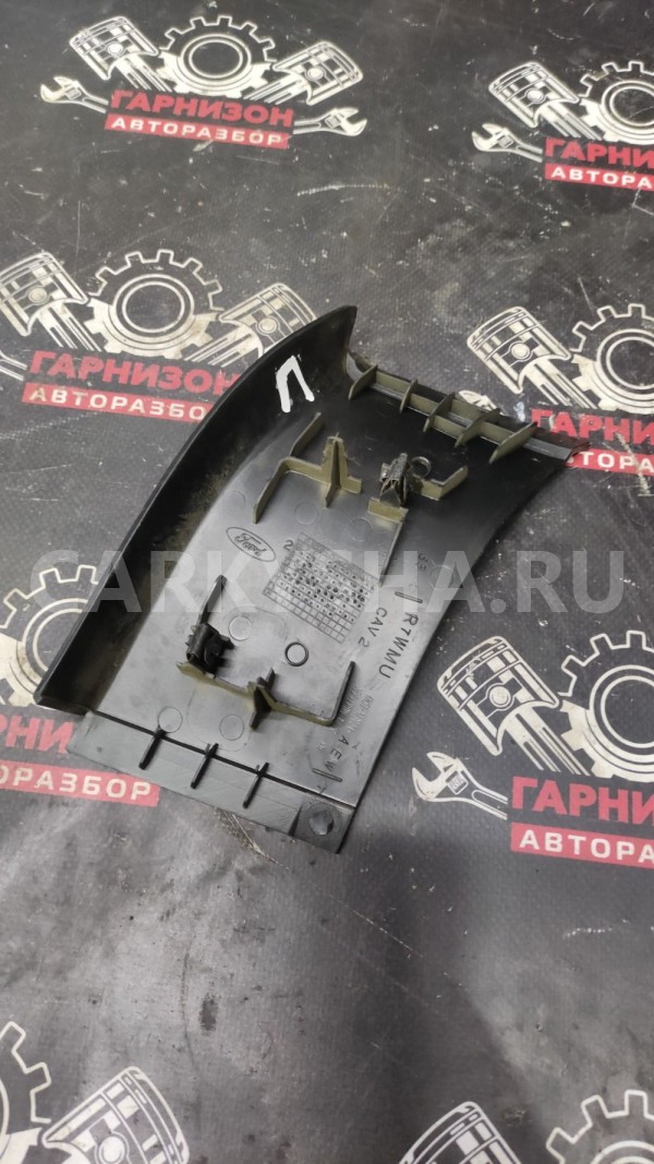 Обшивка панели задка Форд Фокус 2 хетчбэк Ford Focus оригинальный номер 4M51A13025