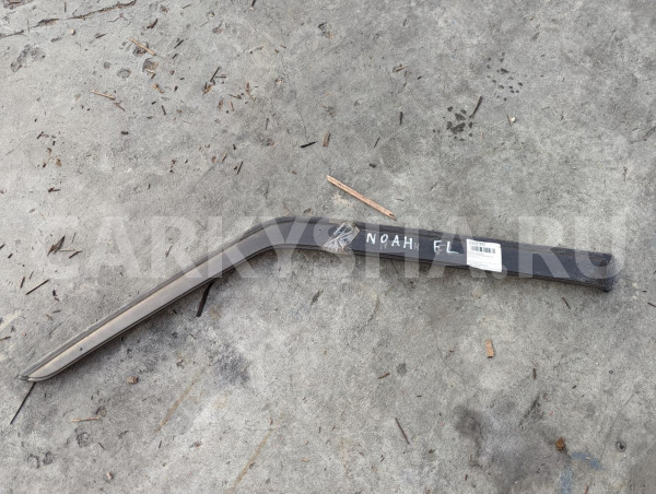 Ветровик Toyota Noah оригинальный номер 7555228020