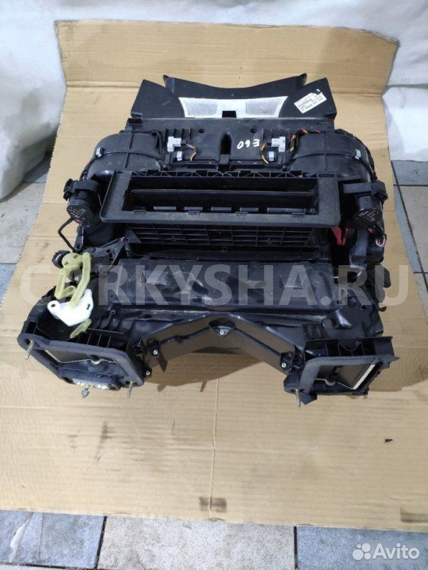 Корпус отопителя BMW 5 E60 M54B30 2005 BMW 5er оригинальный номер 64 11 6 933 900