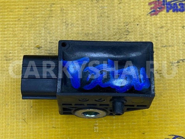 Датчик удара SRS передний Honda CR-V 3 RE Honda CR-V оригинальный номер 77930SWAE11