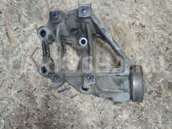 Крепление компрессора кондиционера Hyundai getz Hyundai Getz 