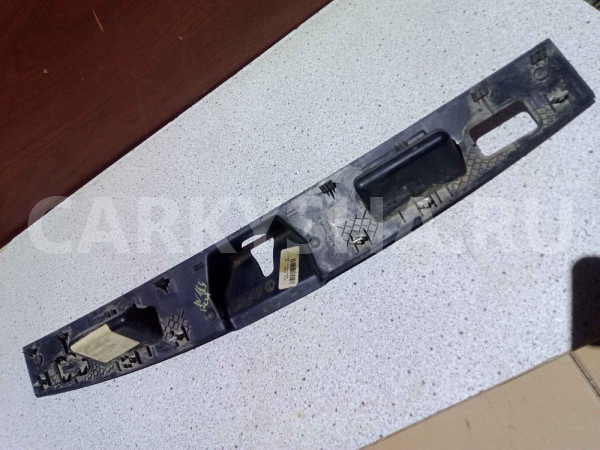 Накладка двери багажника Mercedes-Benz M-класс W164 рестайлинг (2008—2011) Mercedes-Benz M-klasse оригинальный номер a16474000309051