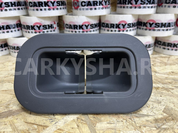 Крышка кронштейна сиденья Toyota Land Cruiser 200 Series оригинальный номер 71696-60160-B0