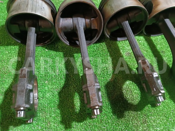 Поршень с шатуном Volvo 740 