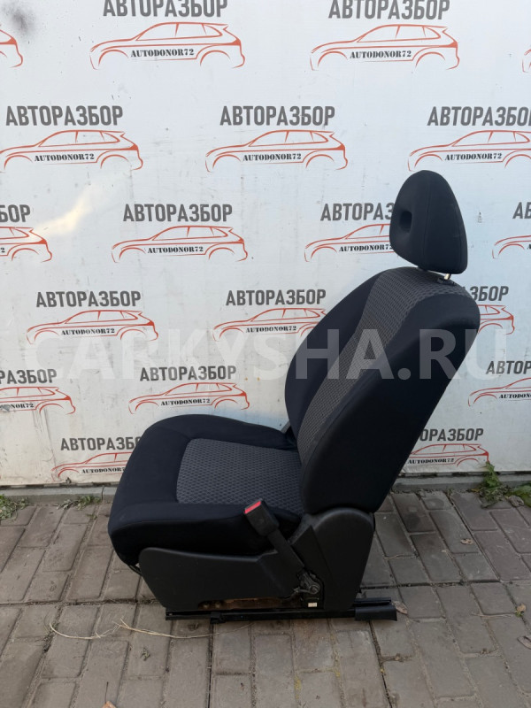 Сиденье переднее правое Nissan X-Trail T31 Nissan X-Trail 