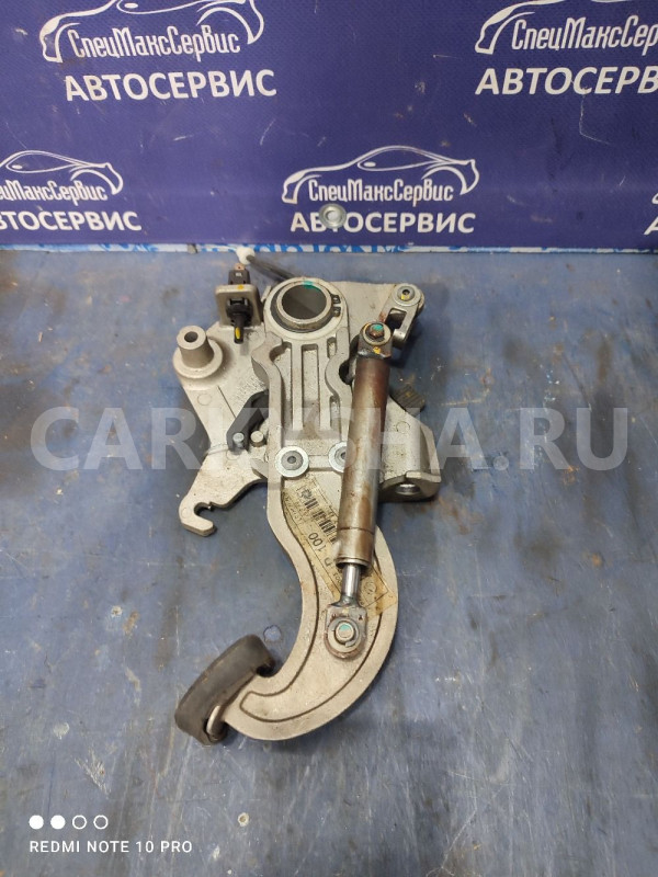 Педаль тормоза ножная SsangYong Kyron Ssang Yong Kyron оригинальный номер 4910009003