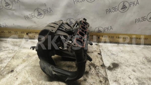 Коллектор впускной Ford Fiesta Mk5 Fusion Ford Fiesta оригинальный номер 1511211