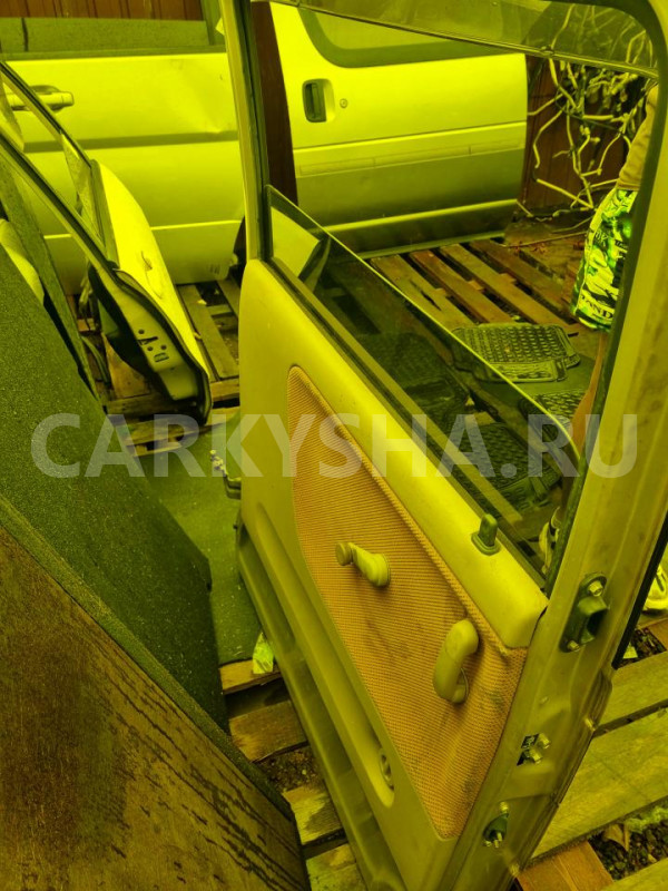 Дверь Subaru Sambar 