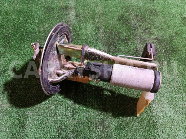 Насос топливный электрический Mazda 2 оригинальный номер B3C71335ZA