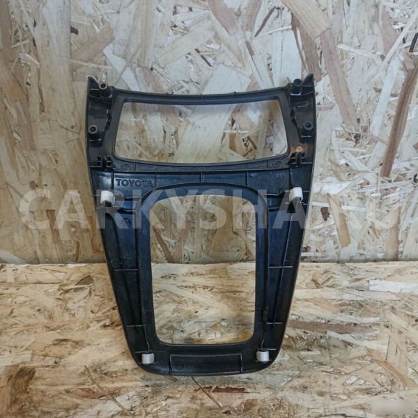 Накладка кпп Toyota Avensis T250 Toyota Avensis 